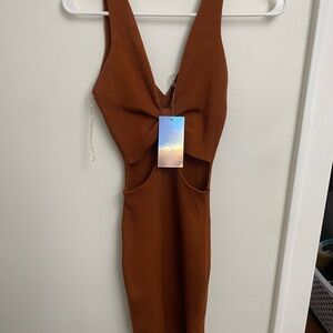 Selling a brand new/ never worn brownish/orange dress